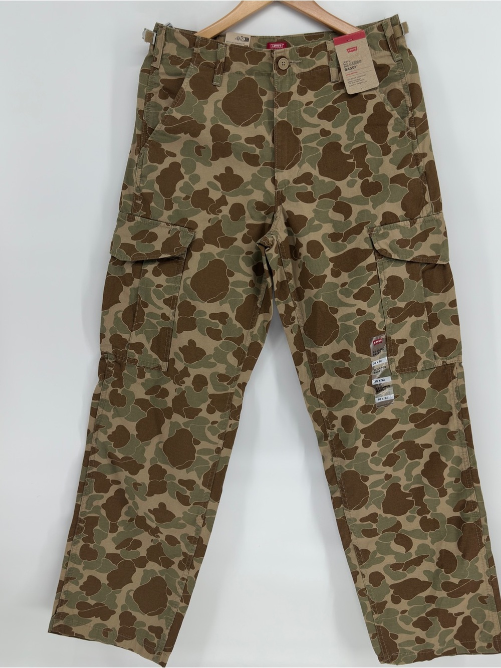 NWT Levi’s XX Cargo Baggy Camo Pants 30x32